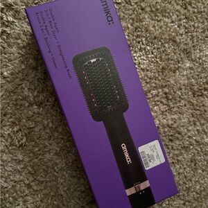 Amika Double Agent Straightening Brush